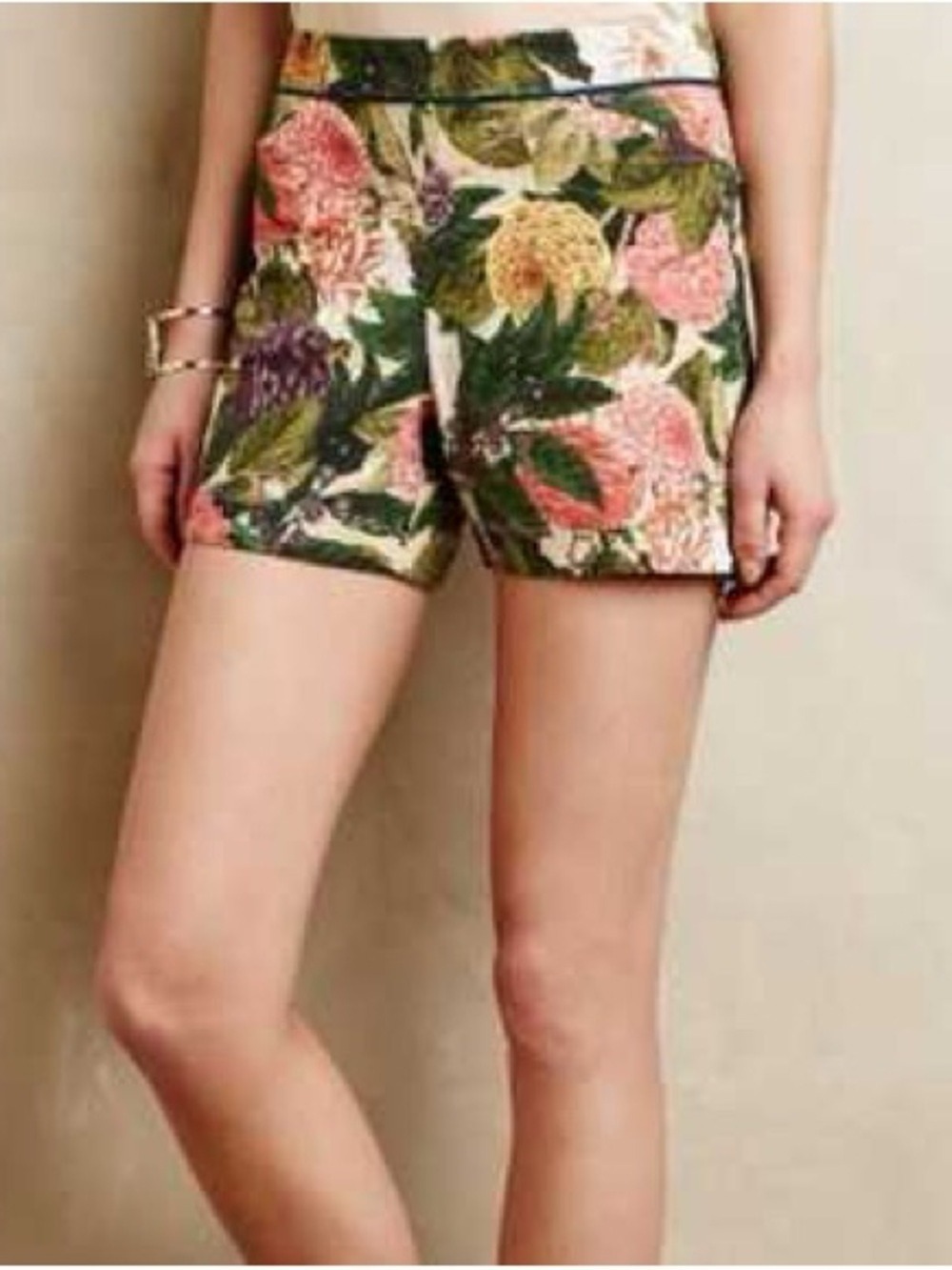 Anthropologie Elevenses Botanical Ranunculus Bloom Floral Shorts. Size 2
